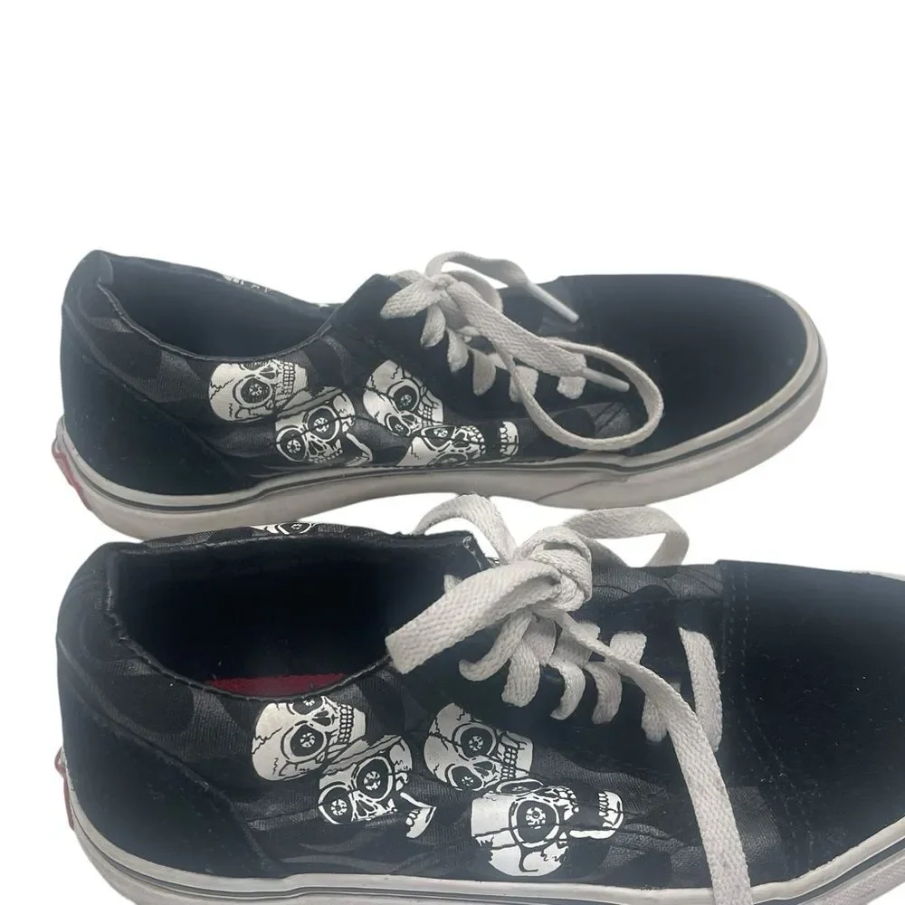 Boys Black Skeleton Low Top Vans Size 3